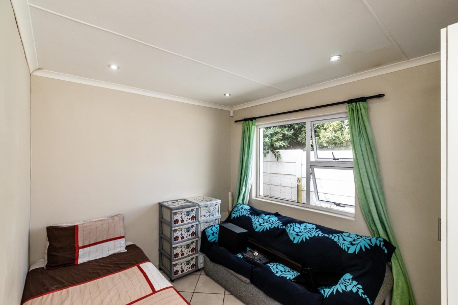 To Let 3 Bedroom Property for Rent in Kidds Beach Eastern Cape